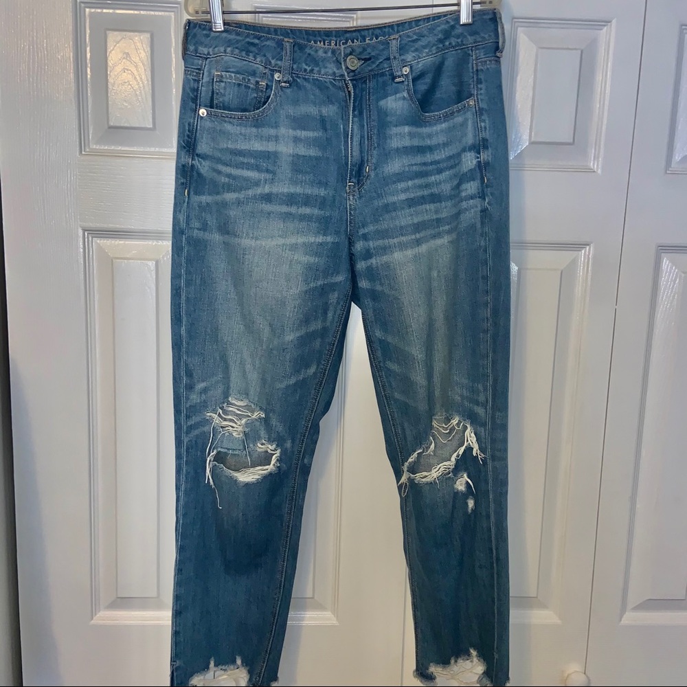American Eagle High-rise Tomgirl Destroyed Jeans